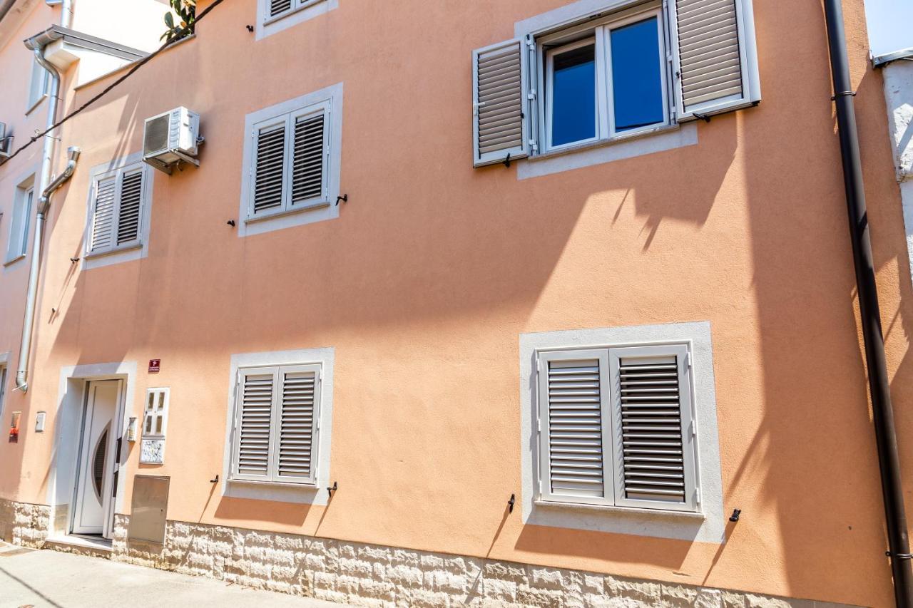 Sunny Old Town Apartment コペル エクステリア 写真